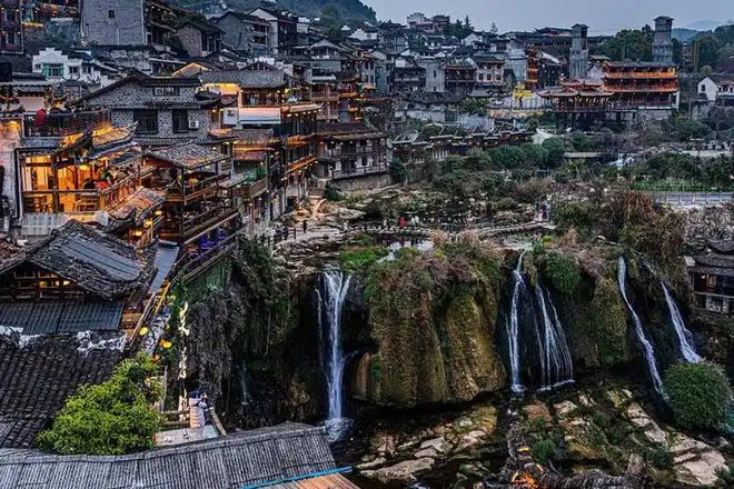 深度主题游玩法解锁湘西隐藏体验pg电子张家界不止看山!3 种(图4) 深度主题游玩法解锁湘西隐藏体验pg电子张家界不止看山!3 种(图4)